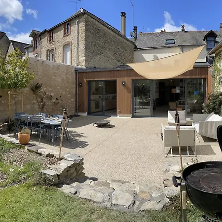 Grande Maison Familiale De Charme, 7 Chambres, Coeur De Laval, Jusqu'a 10 Pers * 라발