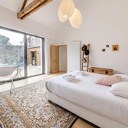 Grande Maison Familiale De Charme, 7 Chambres, Coeur De Laval, Jusqu'a 10 Pers 빌라