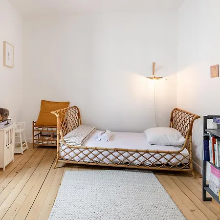 Grande Maison Familiale De Charme, 7 Chambres, Coeur De Laval, Jusqu'a 10 Pers 빌라 라발