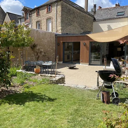 빌라 Grande Maison Familiale De Charme, 7 Chambres, Coeur De Laval, Jusqu'a 10 Pers *