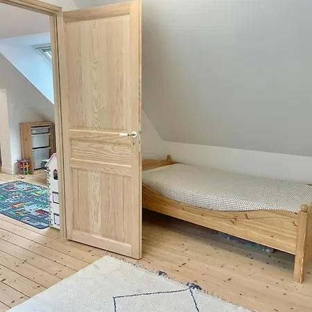 Grande Maison Familiale De Charme, 7 Chambres, Coeur De Laval, Jusqu'a 10 Pers *