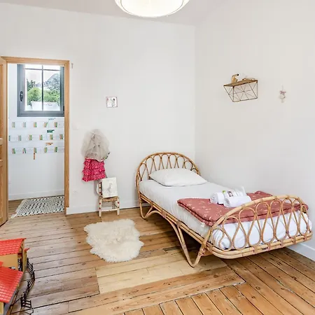 빌라 Grande Maison Familiale De Charme, 7 Chambres, Coeur De Laval, Jusqu'a 10 Pers 라발