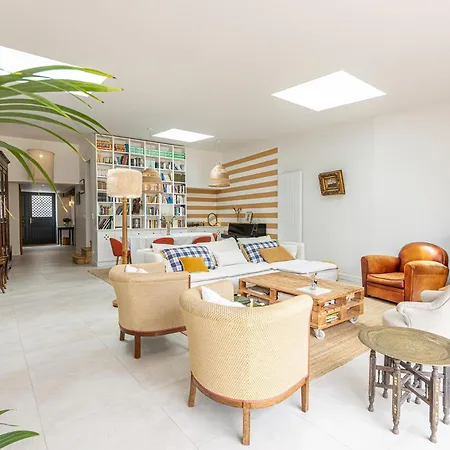 Grande Maison Familiale De Charme, 7 Chambres, Coeur De Laval, Jusqu'a 10 Pers 빌라 *