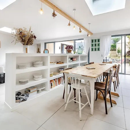 빌라 Grande Maison Familiale De Charme, 7 Chambres, Coeur De Laval, Jusqu'a 10 Pers