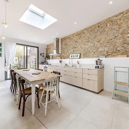 Grande Maison Familiale De Charme, 7 Chambres, Coeur De Laval, Jusqu'a 10 Pers 라발