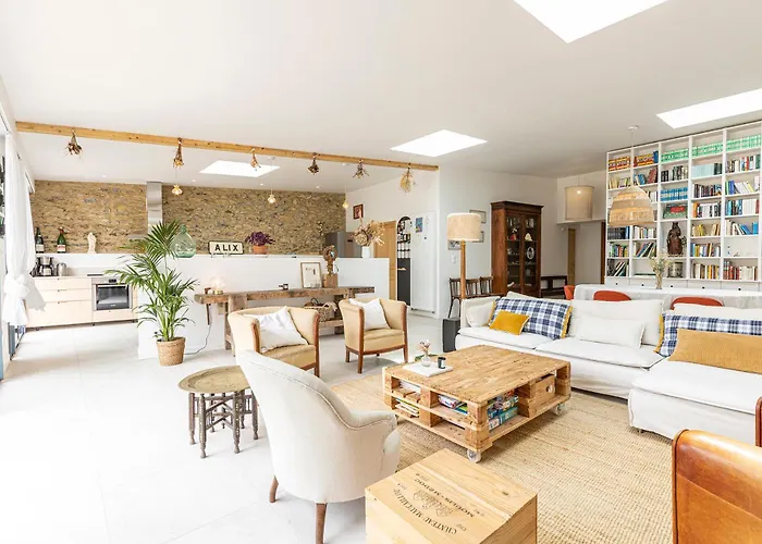 Grande Maison Familiale De Charme, 7 Chambres, Cœur De Laval, Jusqu'à 10 Pers Laval (Mayenne)