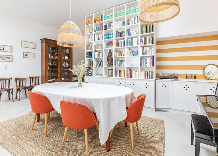 Villa Grande Maison Familiale De Charme, 7 Chambres, Cœur De Laval, Jusqu'à 10 Pers Laval (Mayenne)