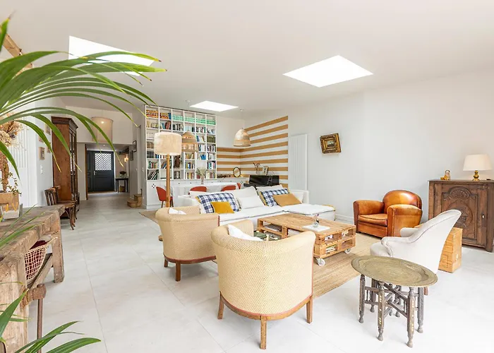 Grande Maison Familiale De Charme, 7 Chambres, Cœur De Laval, Jusqu'à 10 Pers Villa *