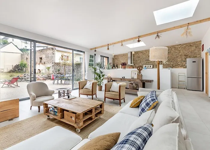 Villa Grande Maison Familiale De Charme, 7 Chambres, Cœur De Laval, Jusqu'à 10 Pers Laval (Mayenne)